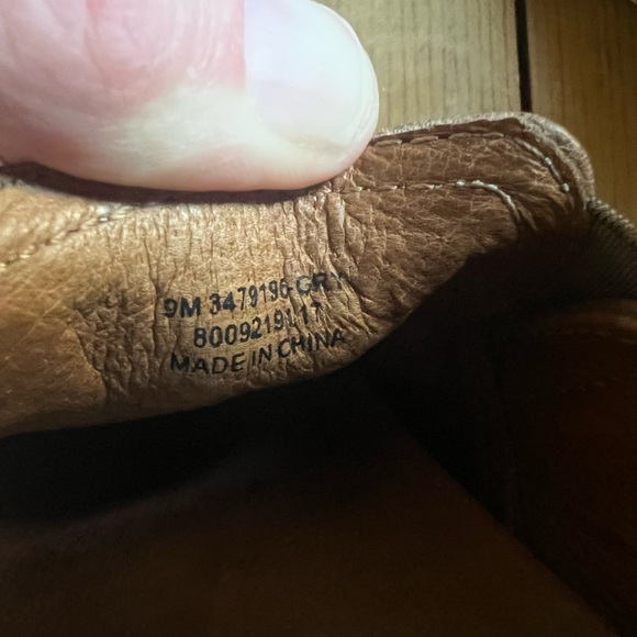 FRYE ⭐️ Slides Size 9 - Picture 5 of 5